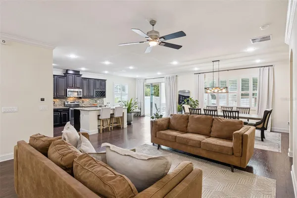 2205 PICKFORD CIR