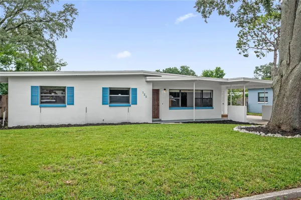 125 E LAUREN CT