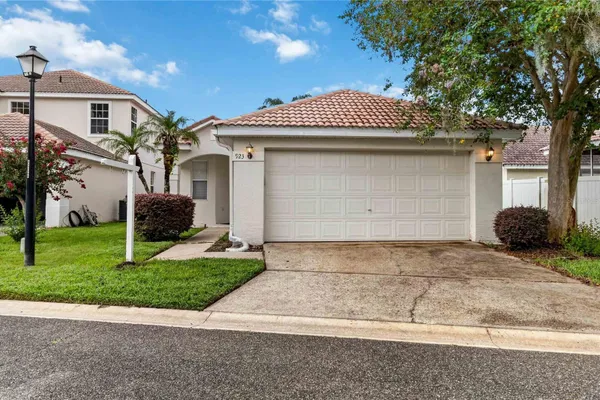 923 TORREY PINE DR