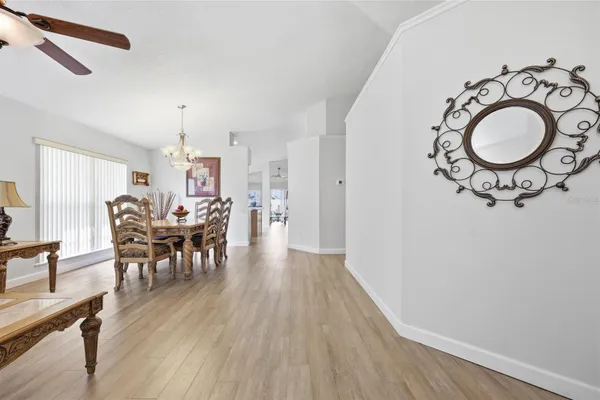 115 N WEATHERSFIELD AVE