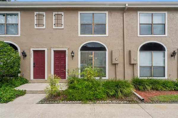 1307 PARK VILLA PL