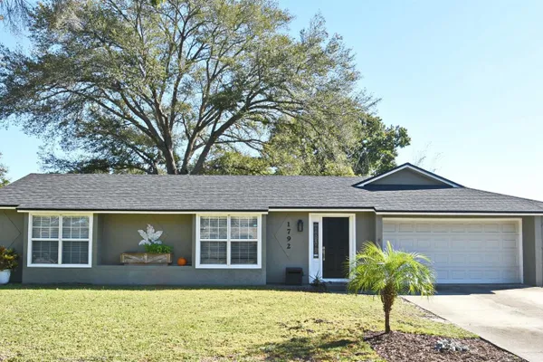 1792 PAM CIR