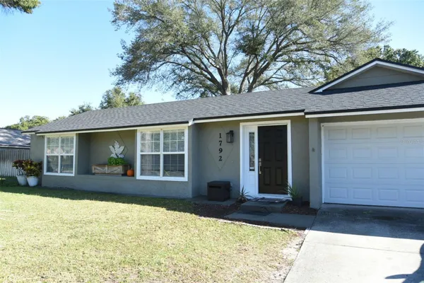 1792 PAM CIR