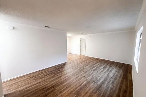 8310 ROLLING LOG DR