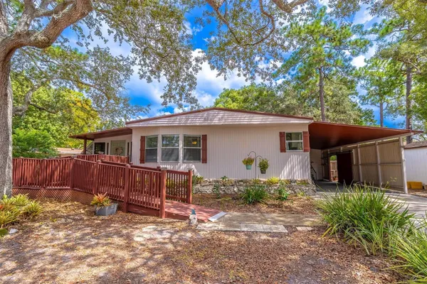 112 E PLANTATION BLVD