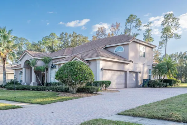 1084 SHADOWMOSS CIR