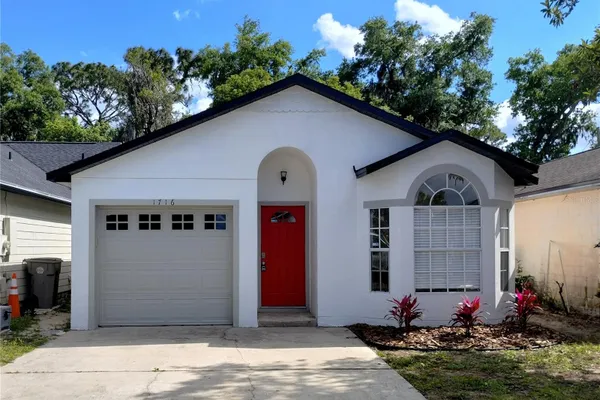 1716 CHATHAM CIR