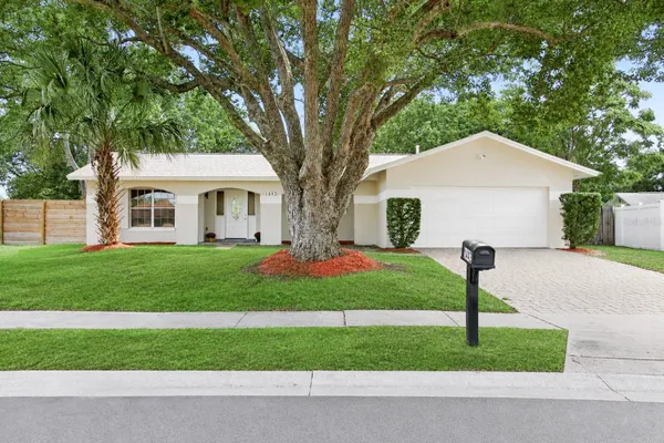 1442 CANTERBURY CIR