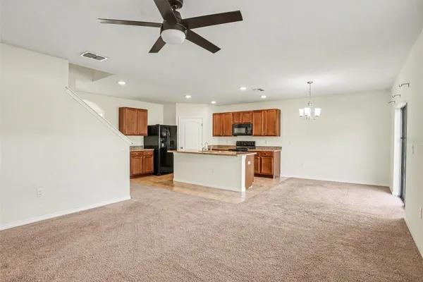 281 ST GEORGES CIR
