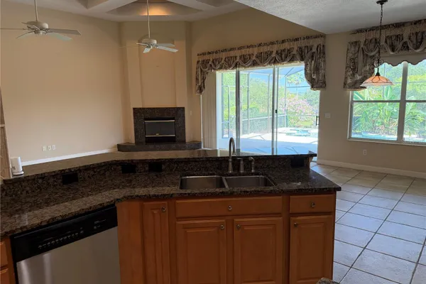9609 WESTOVER CLUB CIR