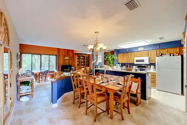 2184 WOODBRIDGE RD 2184