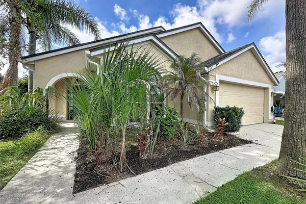 1047 KELLY CREEK CIR
