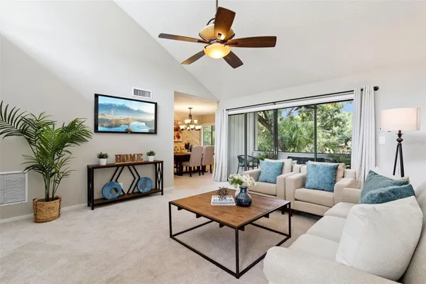 203 CROWN OAKS WAY 203
