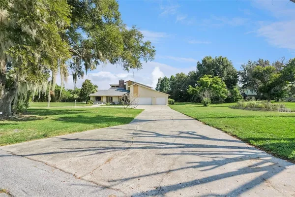 25 LAKEWOOD CSWY