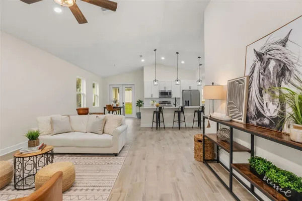 221 S SUNSET AVE