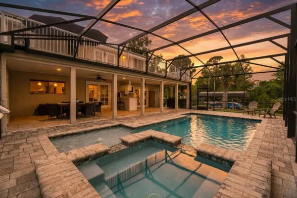 2260 W CLASSIC CT