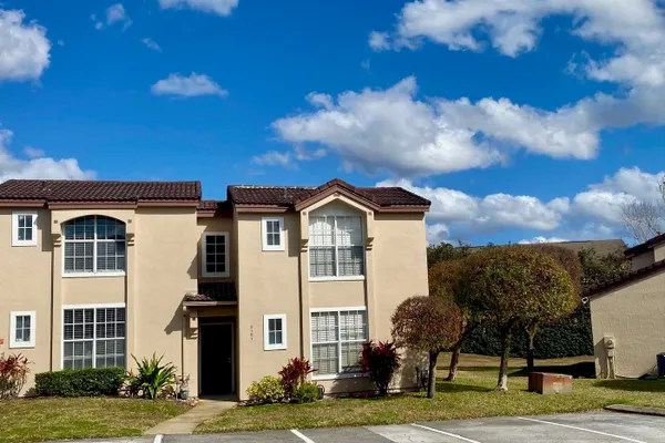 3161 TAMARIND CIR