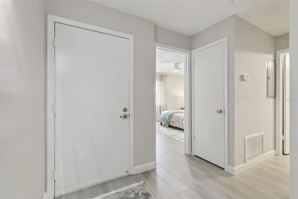 16 ESCONDIDO CIR 221