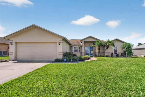 706 HIGHLAND CREST LOOP