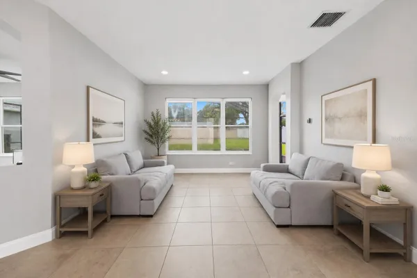 1526 EQUINOX CIR