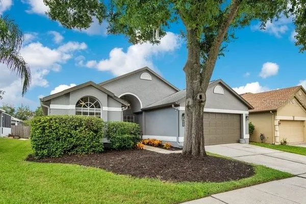 650 REGINA LN