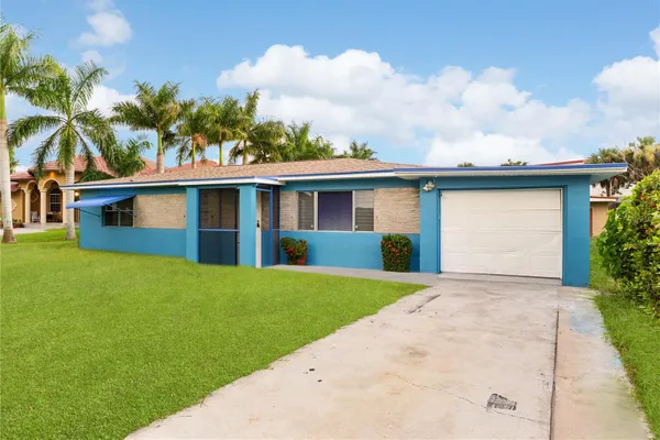 2055 MARAVILLA CIR