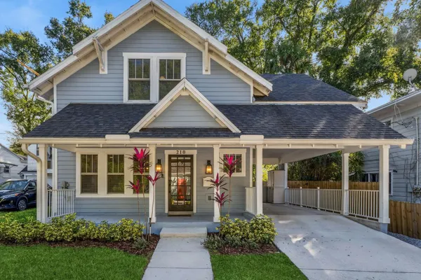 210 HIBISCUS CT