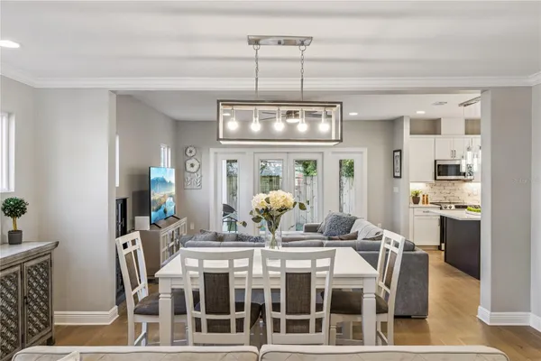 210 HIBISCUS CT