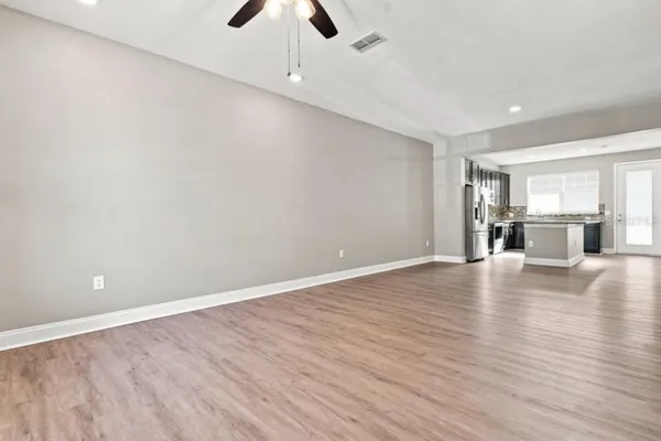1511 SWEET APPLE ST
