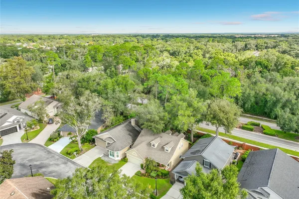 1610 FOX GLEN CT