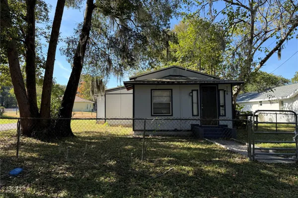 718 NW 22ND AVE