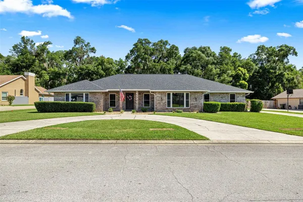 2611 SE 27 ST