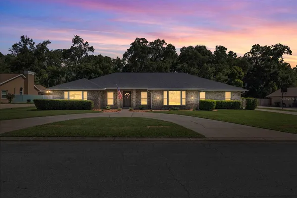 2611 SE 27 ST