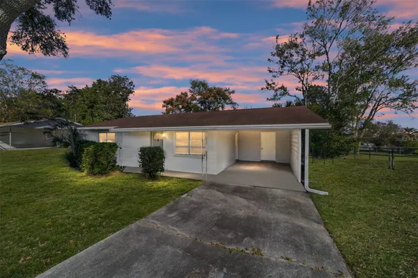 21529 SW HONEYSUCKLE ST