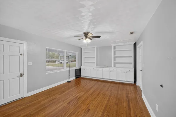201 SE 31ST AVE