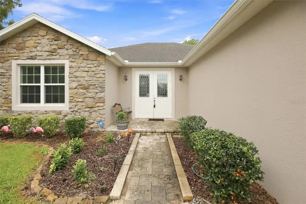 555 DOWLING CIR