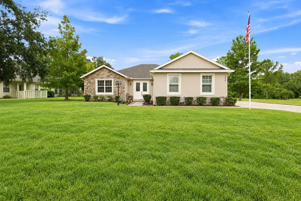 555 DOWLING CIR