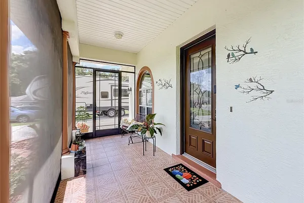 803 CRESTVIEW CIR