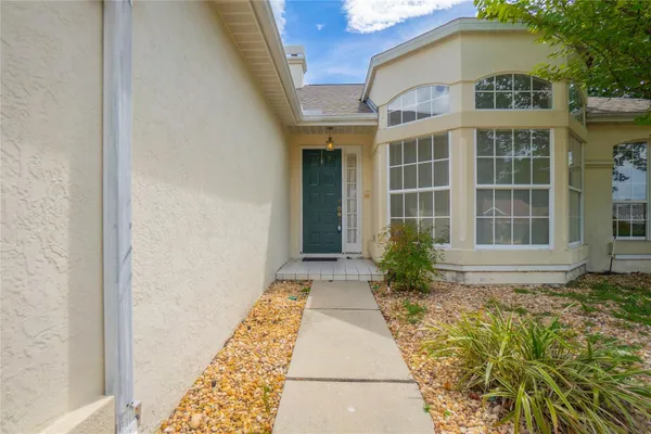 1635 N MARLBOROUGH LOOP