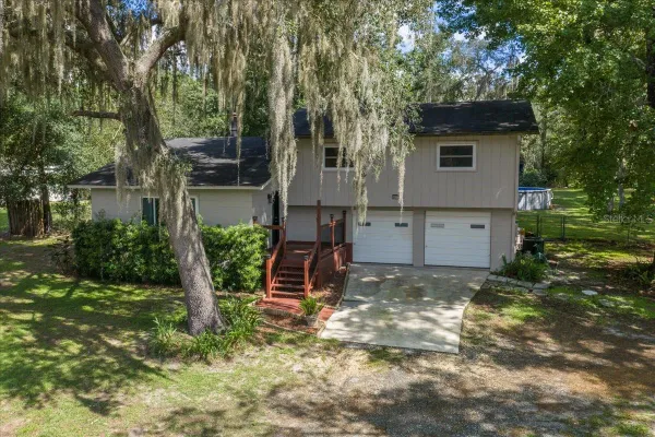 6567 WOODLAND DR