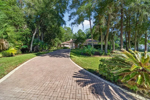 609 SE 47TH LOOP