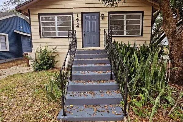 1414 JOHNS AVE