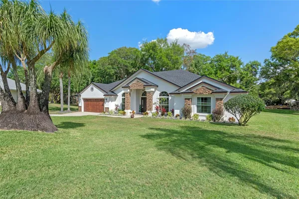 11516 LYONS CT