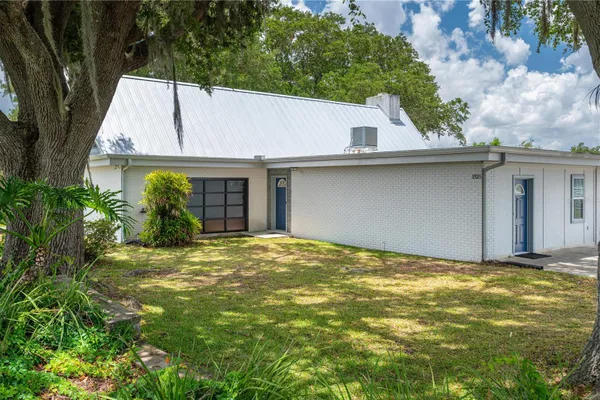 1325 THORNBURG RD