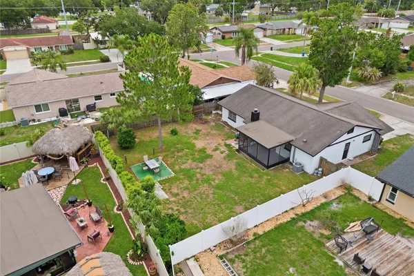 804 CENTERWOOD CT