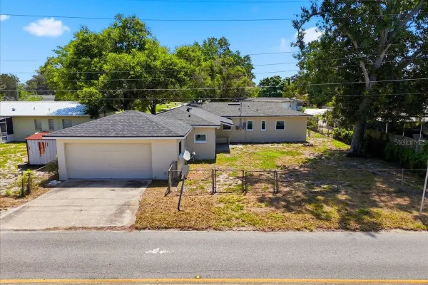 813 ELLERBE WAY