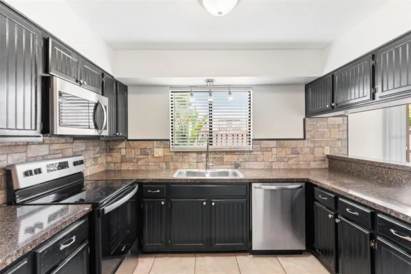 1836 N CRYSTAL LAKE DR 87