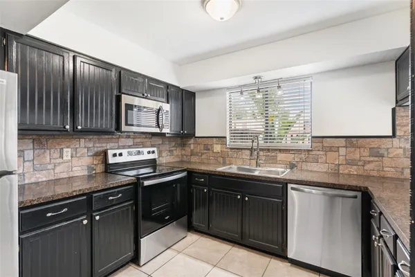1836 N CRYSTAL LAKE DR 87