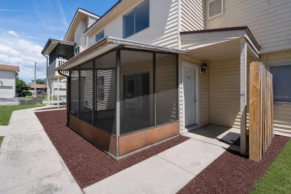 1016 SPRING MEADOW DR 12