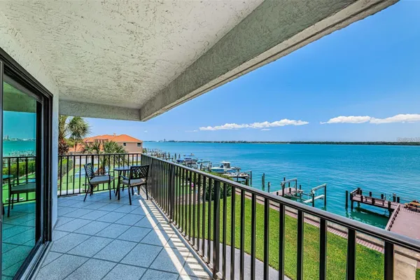 240 SAND KEY ESTATES DR 222